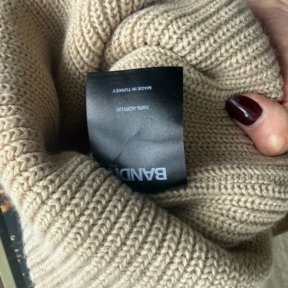 Bandit Cream Beanie - Picture 2 of 2